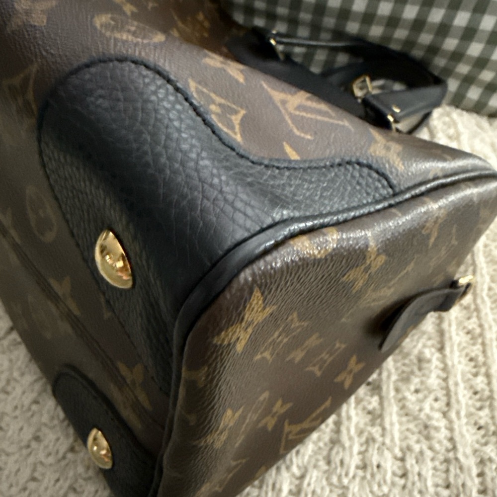 Louis Vuitton Retiro NM Monogram Satchel - Picture 7 of 16